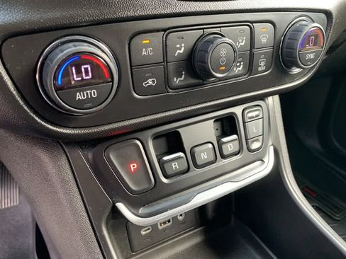 Used 2018 GMC Terrain SLE w/ Driver Convenience Package AWD/4WD image 25