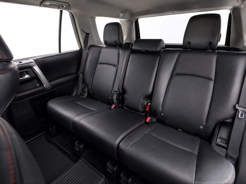 Used 2019 Toyota 4Runner TRD Off-Road Premium AWD/4WD image 13