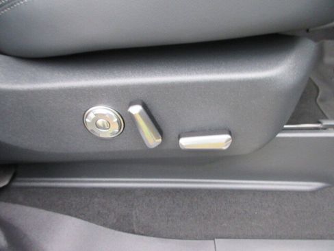 Used 2025 Lincoln Navigator Reserve w/ Jet Appearance Package image 35