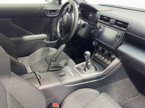 Used 2024 Toyota GR86 RWD image 12