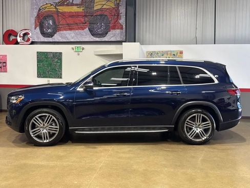 Used 2021 Mercedes-Benz GLS 450 4MATIC image 4