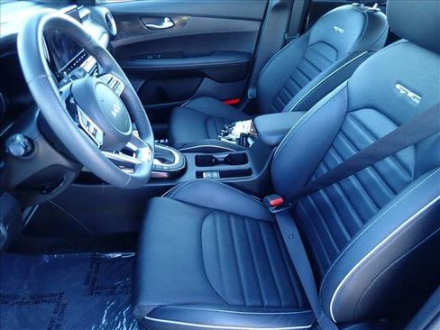 Used 2024 Kia Forte GT-Line w/ GT-Line Premium Package image 10