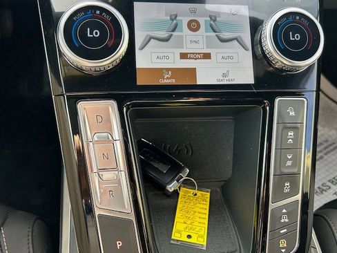Used 2023 Jaguar I-PACE HSE image 25