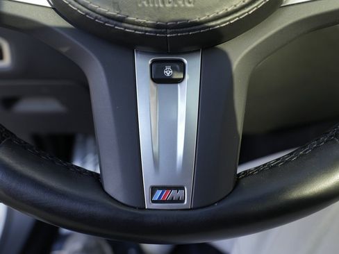 Used 2022 BMW X6 xDrive40i w/ M Sport Package image 52