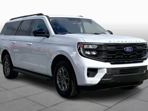 Certified 2025 Ford Expedition Max Active image 3