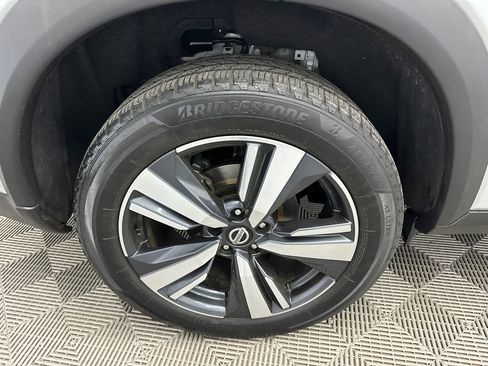 Used 2021 Nissan Rogue SL image 19