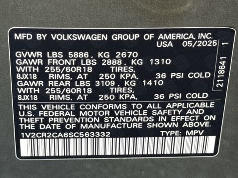 Certified 2025 Volkswagen Atlas Peak Edition SE AWD/4WD image 35
