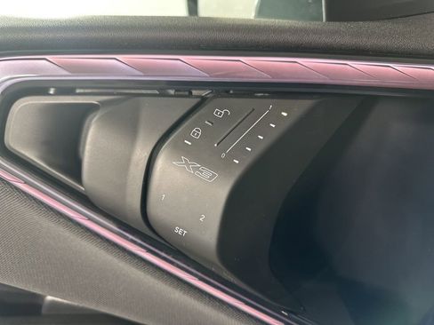 Used 2025 BMW X3 xDrive30i w/ Premium Package image 9