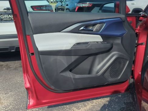 New 2026 Chevrolet Equinox EV LT image 12