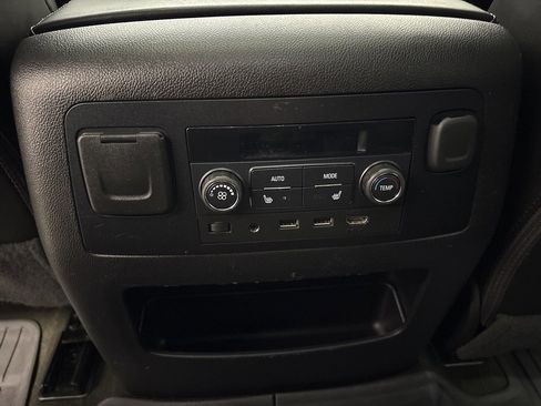 Used 2017 GMC Yukon Denali image 27