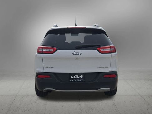 Used 2018 Jeep Cherokee Limited image 5