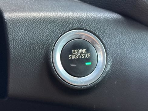 Used 2024 GMC Terrain SLT AWD/4WD image 23
