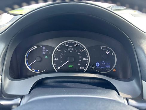 Used 2013 Lexus CT 200h w/ Premium Pkg w/Backup Camera FWD image 14