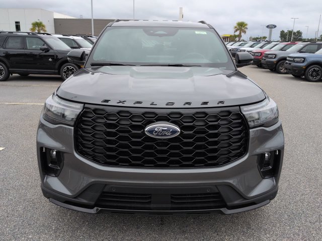 New 2026 Ford Explorer Active w/ Active Comfort Package RWD image 9