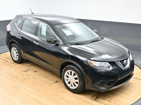 Used 2015 Nissan Rogue S image 37
