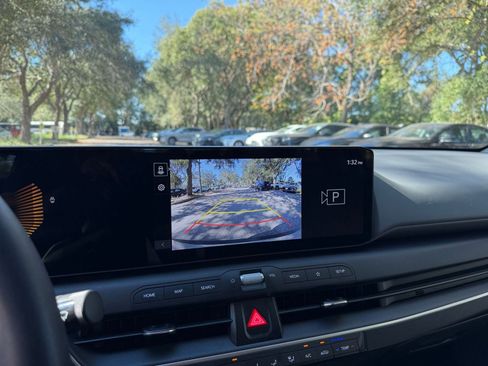 Used 2025 Kia K4 LXS image 17