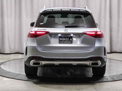 Used 2025 Mercedes-Benz GLE 350 4MATIC image 3