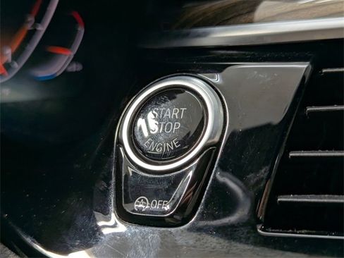 Used 2022 BMW 530i w/ Premium Package image 23