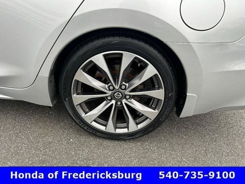 Used 2019 Nissan Maxima Platinum w/ Sport Mat Group FWD image 32