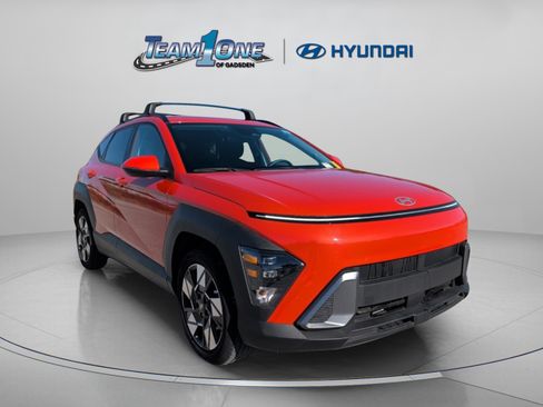 Used 2024 Hyundai Kona SEL image 1
