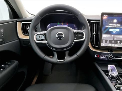 New 2026 Volvo XC60 B5 Core AWD/4WD image 15