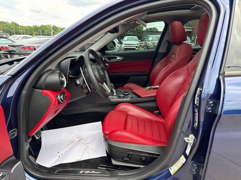 Used 2019 Alfa Romeo Giulia Ti Sport w/ Quick Order Package 22S Sport AWD/4WD image 30