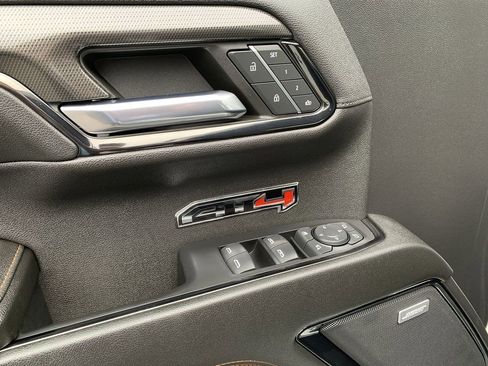 Used 2024 GMC Sierra 1500 AT4 w/ Technology Package image 17