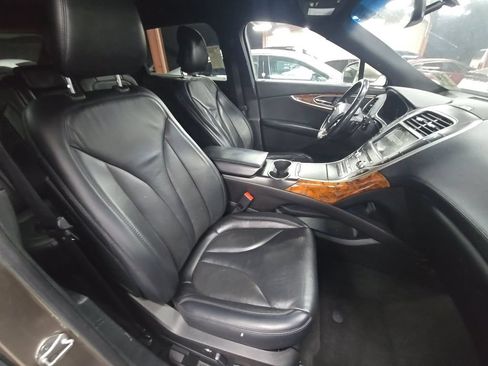 Used 2019 Lincoln Nautilus Select FWD image 5