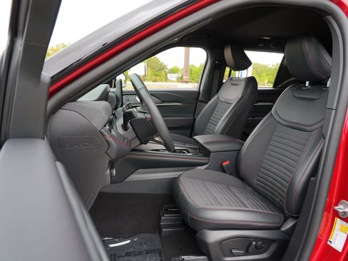 Used 2025 Ford Explorer ST-Line w/ Premium Package AWD/4WD image 14