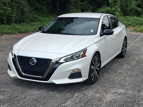 Used 2022 Nissan Altima 2.5 SR FWD image 7