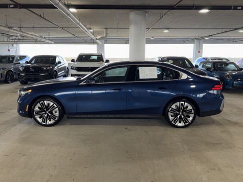 Certified 2025 BMW 530i image 5