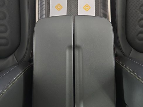 Used 2024 Rivian R1S Adventure AWD/4WD image 31