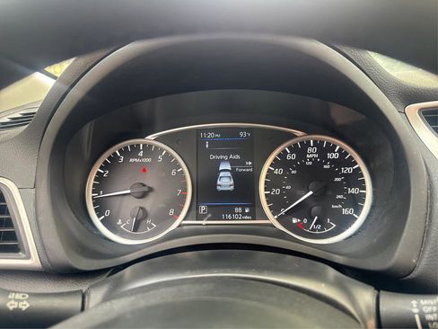 Used 2019 Nissan Sentra SV FWD image 16