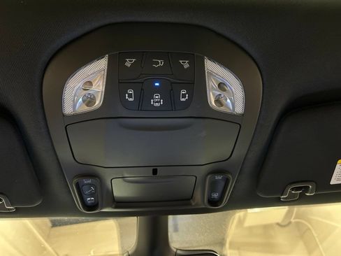 New 2027 Chrysler Pacifica Limited w/ Family Tech Group FWD image 25