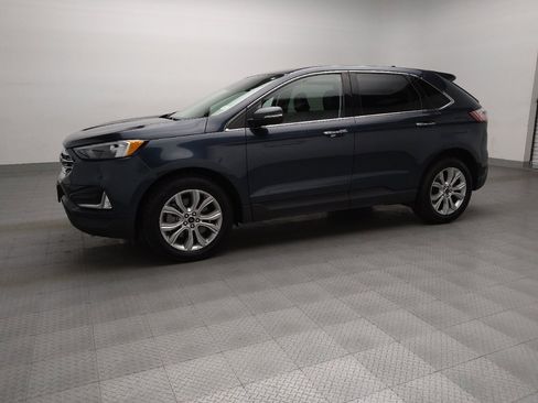 Used 2024 Ford Edge Titanium image 2
