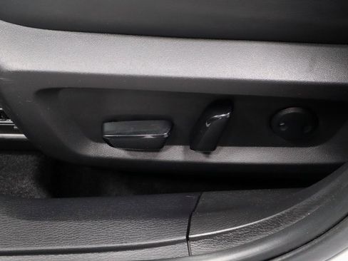 Used 2023 Mitsubishi Outlander Ralliart image 27