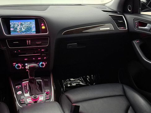 Used 2017 Audi Q5 3.0T Premium Plus w/ Technology Package image 28