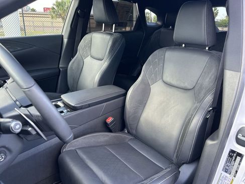 Used 2025 Lexus RX 350 w/ Convenience Package AWD/4WD image 30