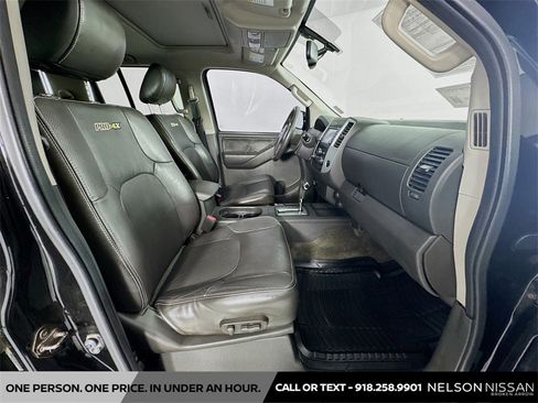 Used 2014 Nissan Frontier PRO-4X w/ Pro-4x Luxury Package image 28