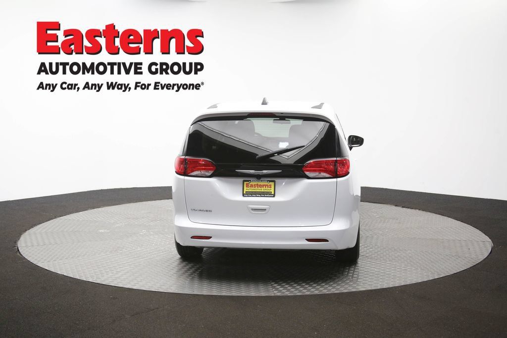 Used 2022 Chrysler Voyager LX FWD image 36