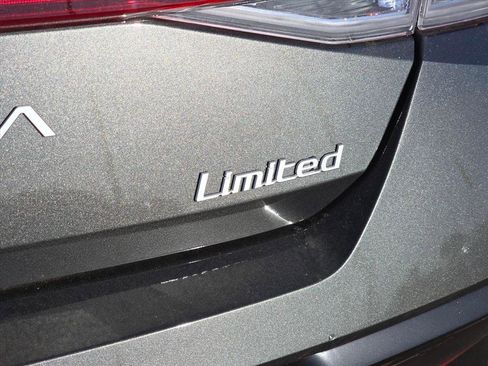 New 2026 Hyundai Elantra Limited FWD image 11
