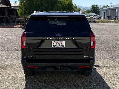 Used 2025 Ford Expedition Max Active AWD/4WD image 5
