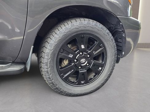 Used 2018 Toyota Sequoia TRD Sport AWD/4WD image 11
