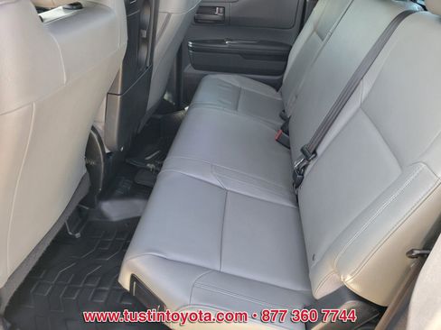 Used 2015 Toyota Tundra SR image 11