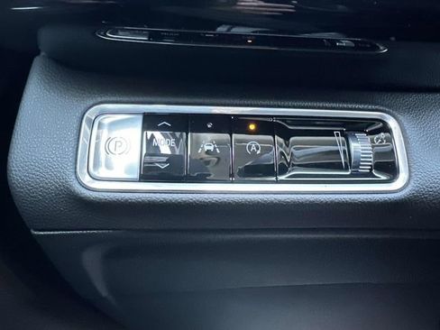 Used 2024 Buick Envision Avenir AWD/4WD image 46