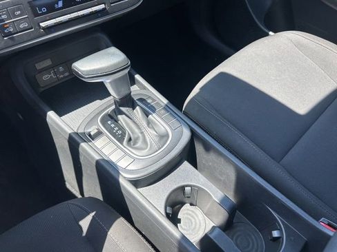 Used 2024 Hyundai Kona SEL AWD/4WD image 24