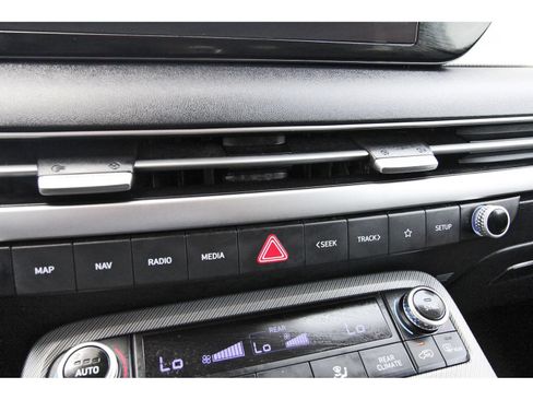 Used 2024 Hyundai Palisade SEL FWD image 29