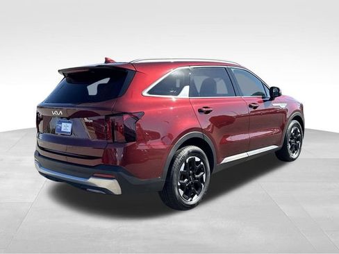 Certified 2024 Kia Sorento S w/ Panoramic Sunroof Package FWD image 5