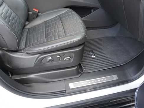 Used 2023 Cadillac Escalade ESV Sport Platinum w/ LPO, Floor Liner Package image 45