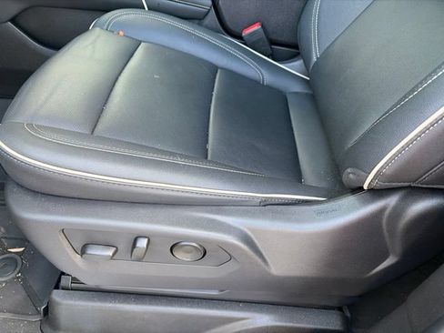 Used 2025 Chevrolet Tahoe Premier AWD/4WD image 7